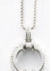 Victoria Ezüst színű fehér köves medál